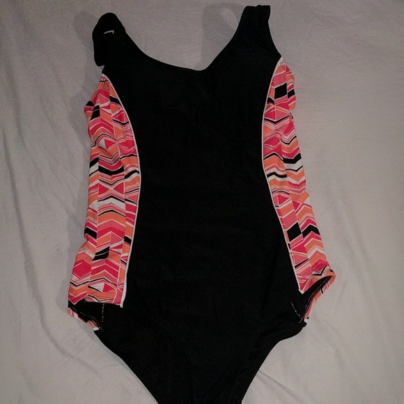 Swimsuit - Picture 2 of 3